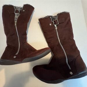 Women’s Dark Brown size 8 Relativity Mid Size zip Buckle Fauz Fur Boot